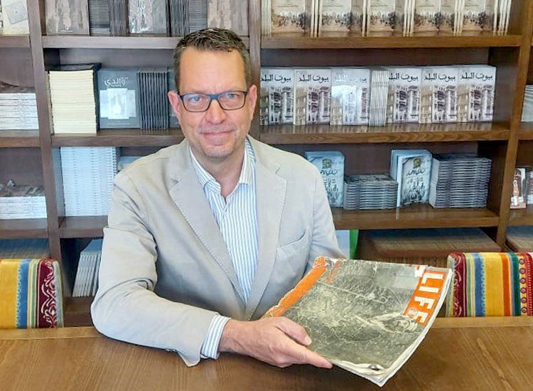 السفير السويدي لدى المملكة نيكولاس تروفي يزور مشاريع مؤسسة جدة وأيامنا الحلوة بجدة التاريخية